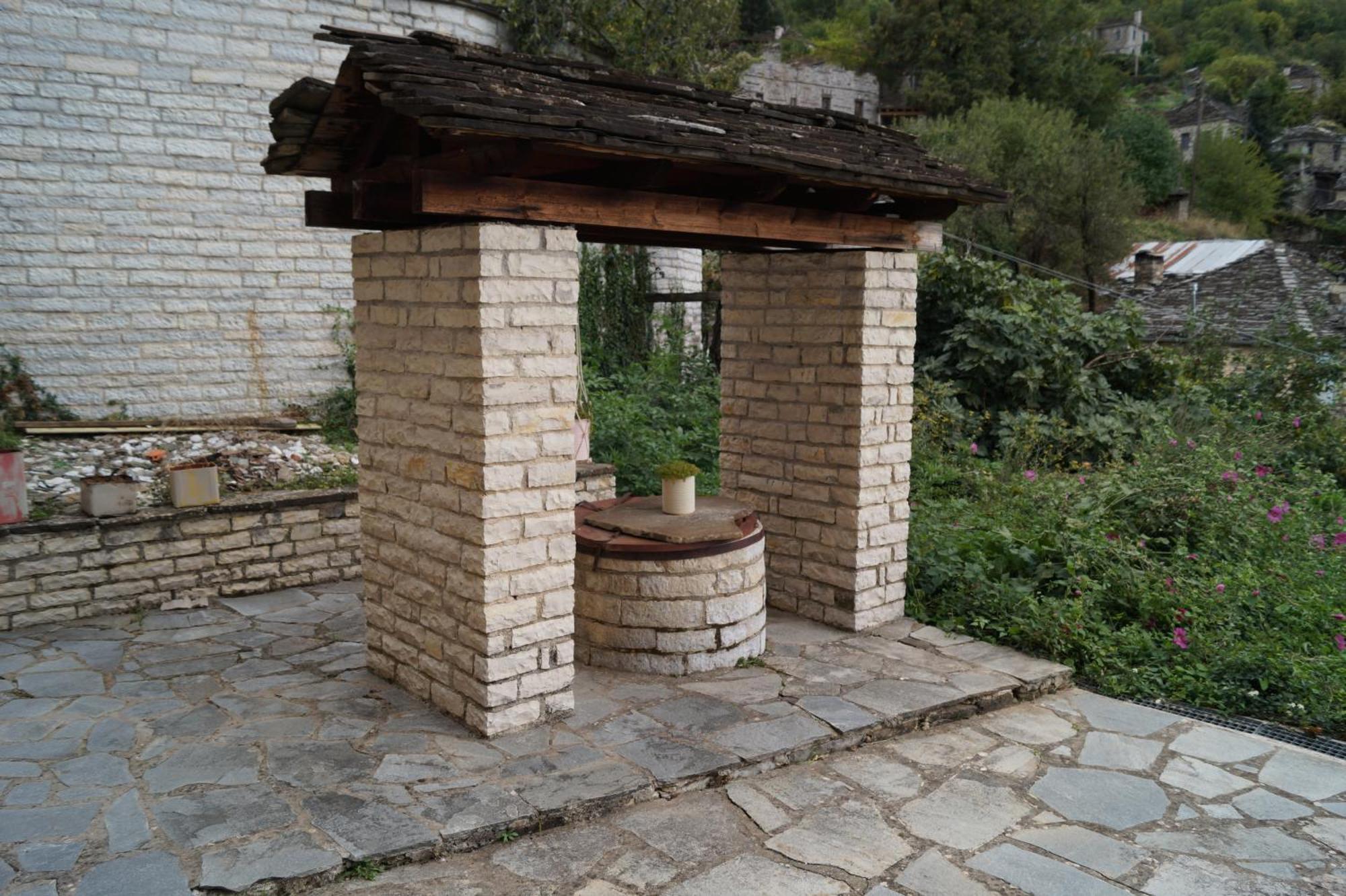 Ikojenia Traditional Lodge Папигко Екстериор снимка