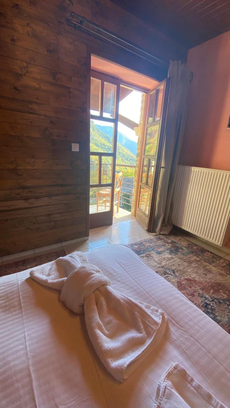 Ikojenia Traditional Lodge Папигко Екстериор снимка
